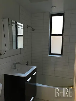 Rented by Brooklyn Heights Real Estate Inc | media 19