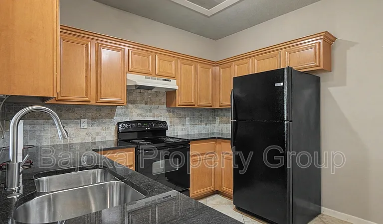 43018 Burlington Dr — Photo 17