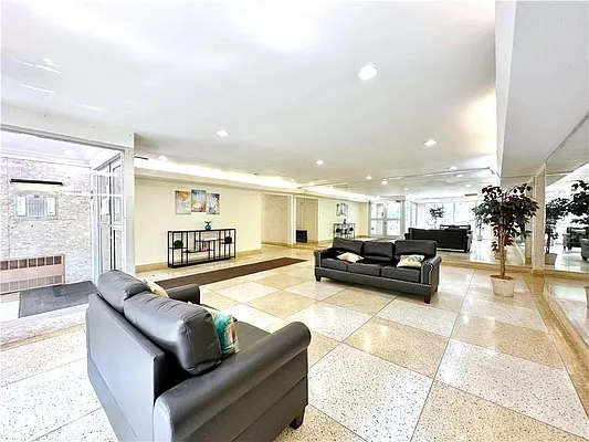 Sold by Remax Edge | media 2