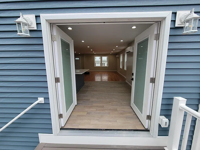 31 Hamilton St — Photo 38