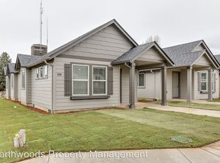 1010 S 2nd St, Cottage Grove, OR 97424