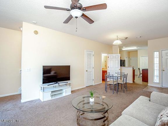 5th image of 802 Scrub Jay Dr
