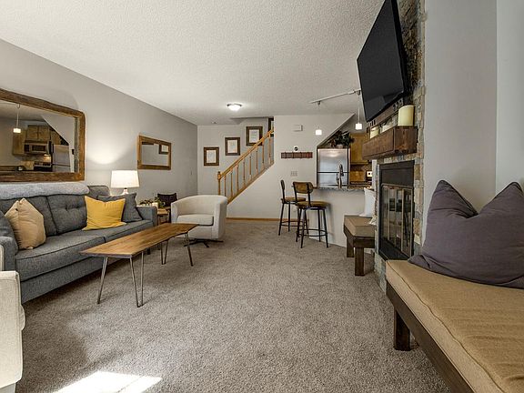 4th image of 12822 Echo Ln