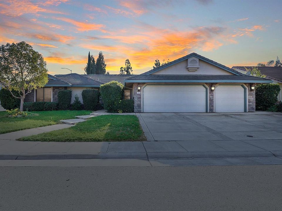 2nd image of 744 Buttercup Cir