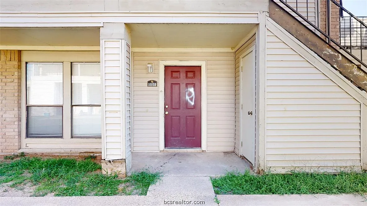 2 bed, 1.5 bath, 1028 sqft, $950 — Photo 2