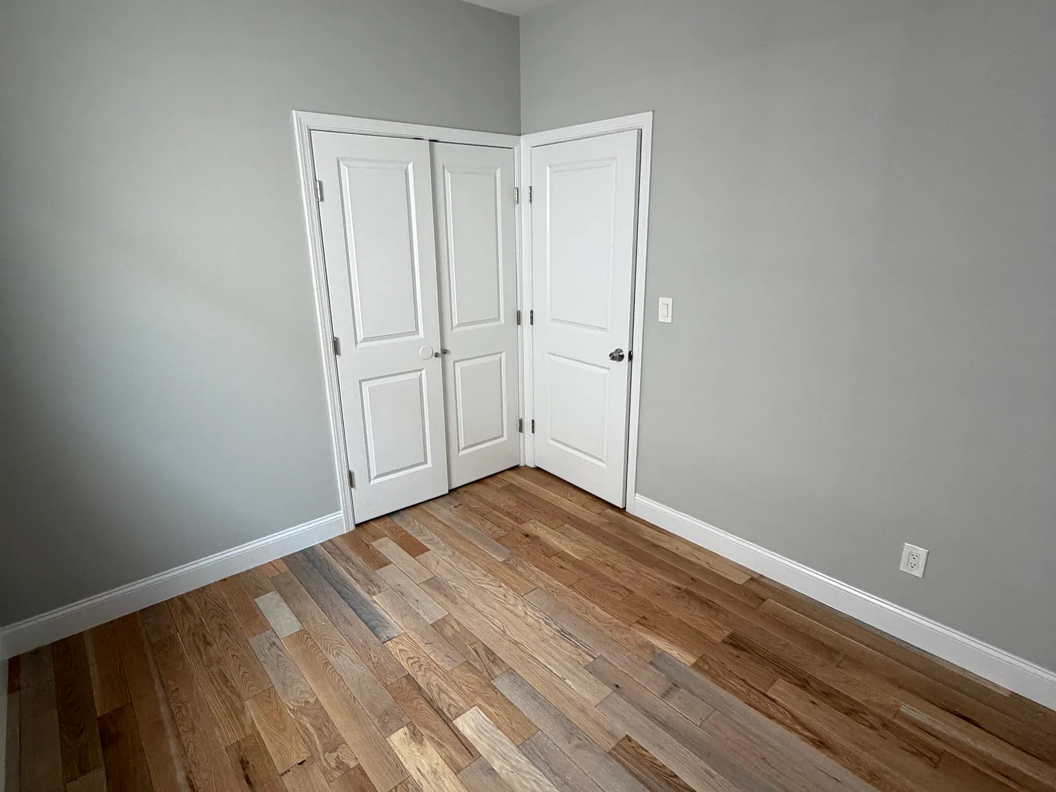 3 bed, 1000 sqft, $2,650 — Photo 4