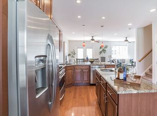 4666 Smick St, Philadelphia, PA 19127