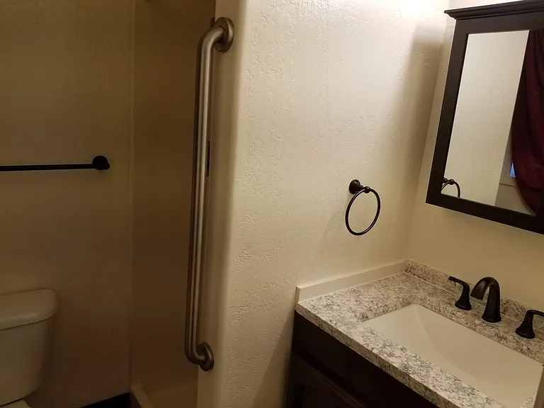 13730 Redwood Hwy #2 — Photo 5