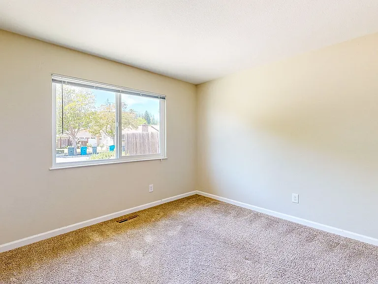 2146 Rivera Dr — Photo 34