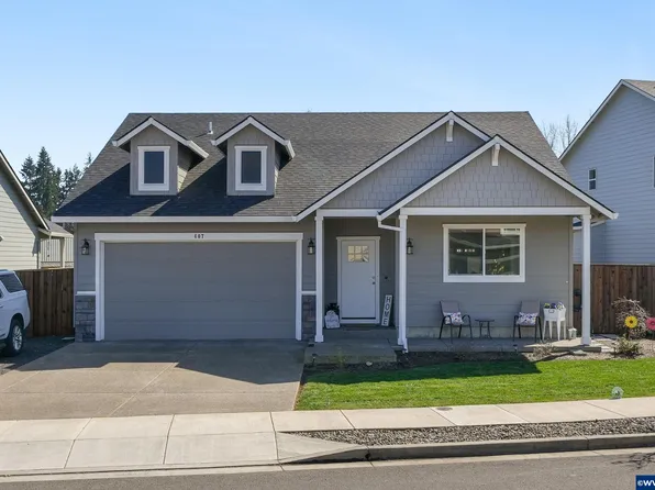 407 Depot Ave, Brownsville, OR 97327