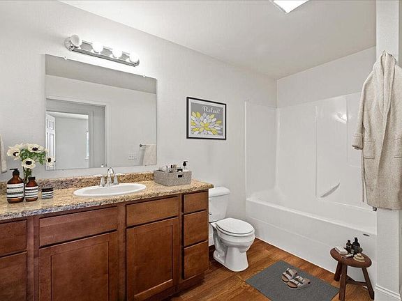 5th image of 920 Malibu Way #A53ad3425