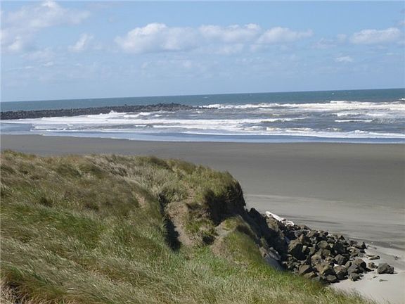 2nd image of 1387 Ocean Shores Blvd SW