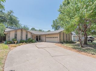 2409 Fairbrook St, Irving, TX 75062