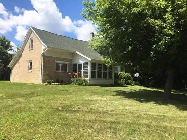 6785 State Highway 5, Waconia, MN 55387