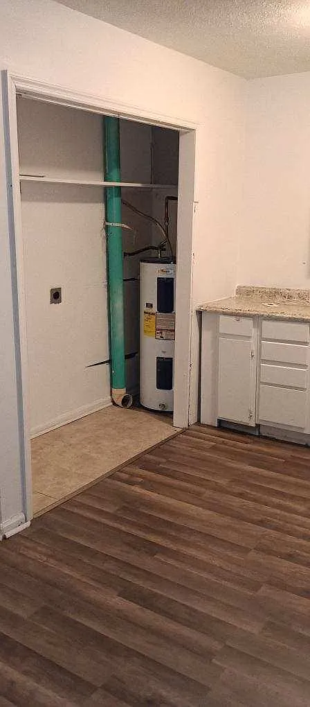 2 bed, 800 sqft, $800 — Photo 2