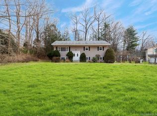 23 Glendale Dr, Danbury, CT 06811