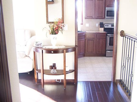 4th image of 3111 Oakwood Dr