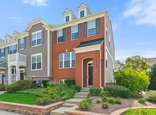 805 E Hamlin Ln, Arlington Heights, IL 60004