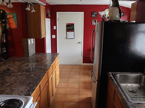 4th image of 6957 Bonner Ave