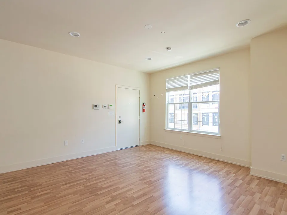 1511 W Master St #3