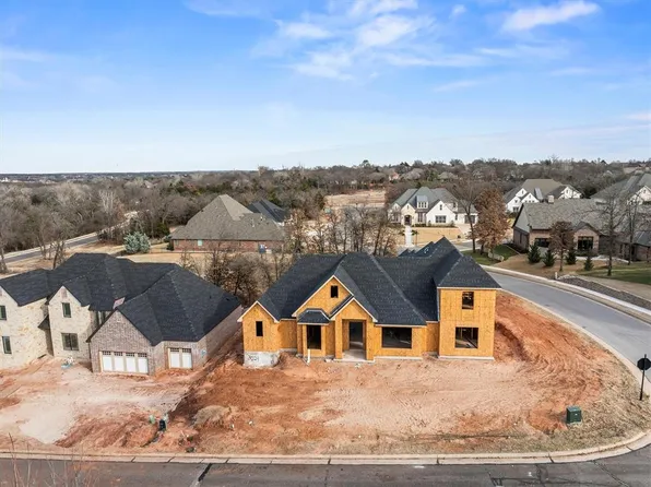 3024 Fountain Creek Dr, Edmond, OK 73034