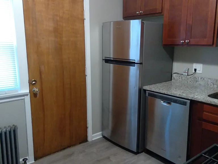432 Elmwood Ave #2 — Photo 7