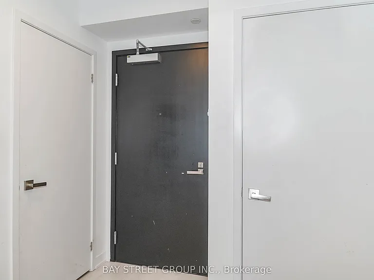 31 Tippett Rd #236 — Photo 4