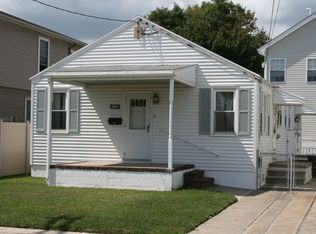 8502 Pacific Ave, Wildwood Crest, NJ 08260