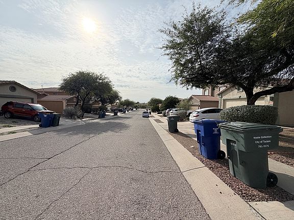 5th image of 1047 S Speckled Stone Way