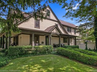 787 Harmon St, Birmingham, MI 48009