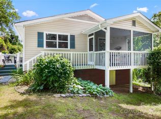 313 E Howard St, Tryon, NC 28782