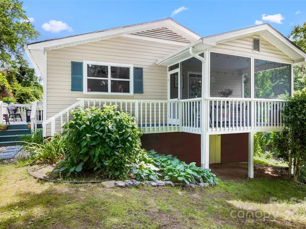 313 E Howard St, Tryon, NC 28782