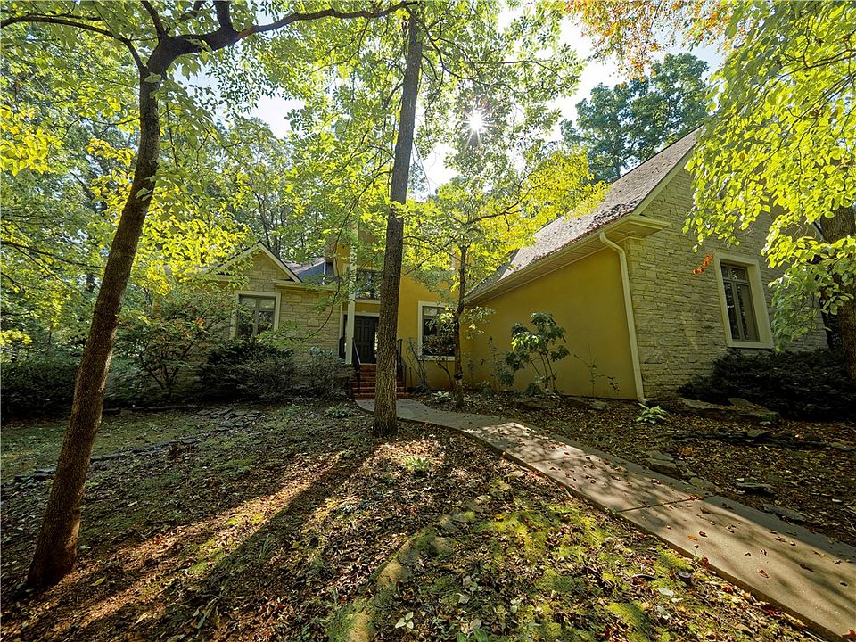 1st image of 2810 Inwood Dr