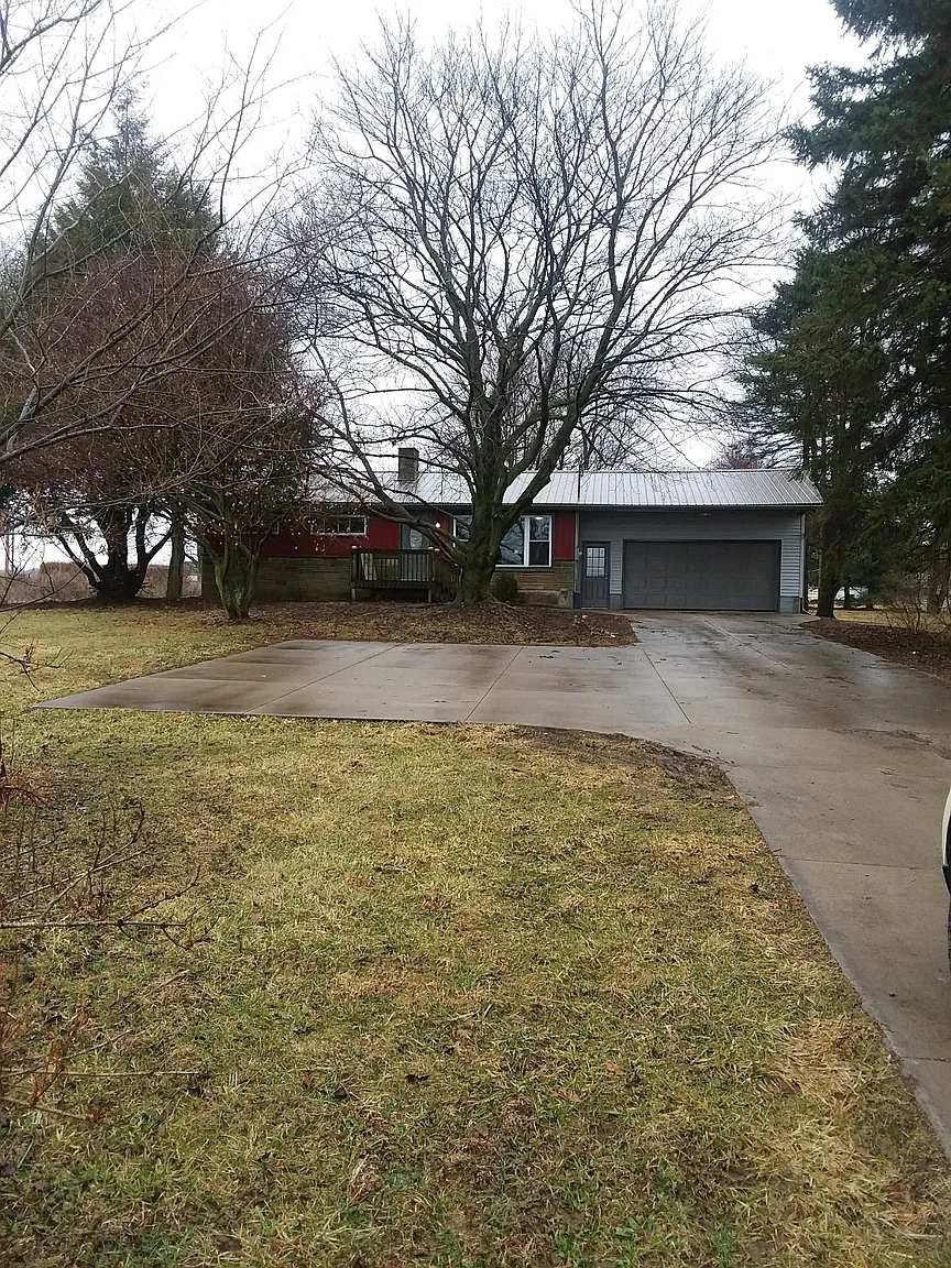 2696 Oil City Rd photo 1