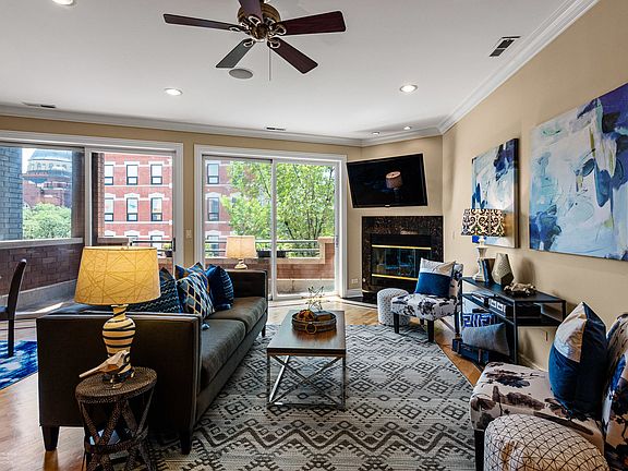 2nd image of 1526 W Chicago Ave APT 3