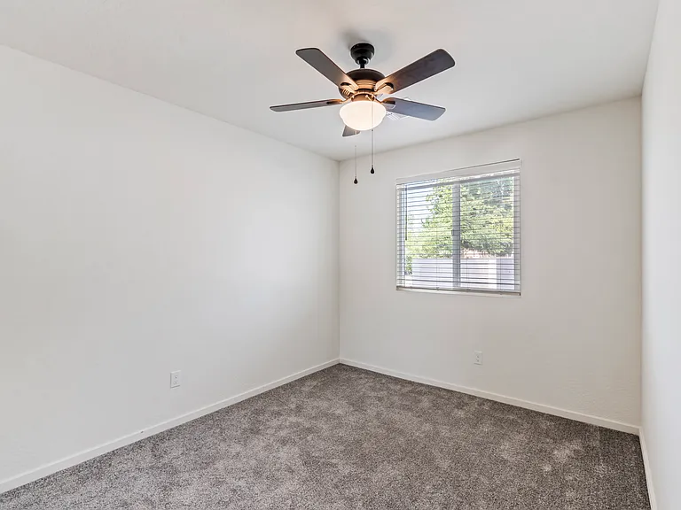 4037 S 12th St #5 — Photo 11