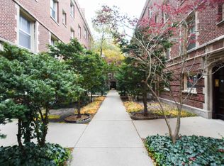 521 W Brompton Ave #D811, Chicago, IL 60657