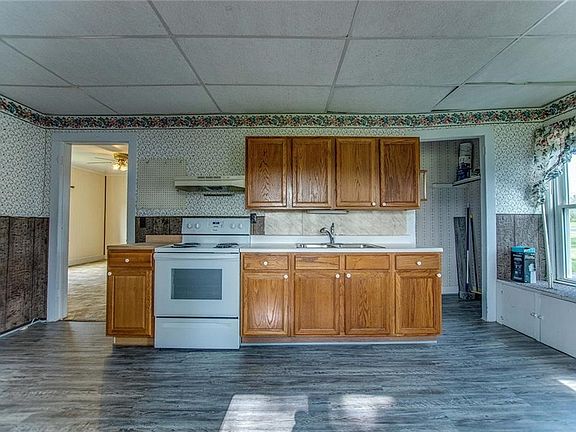 5th image of 3288 Skyline Dr