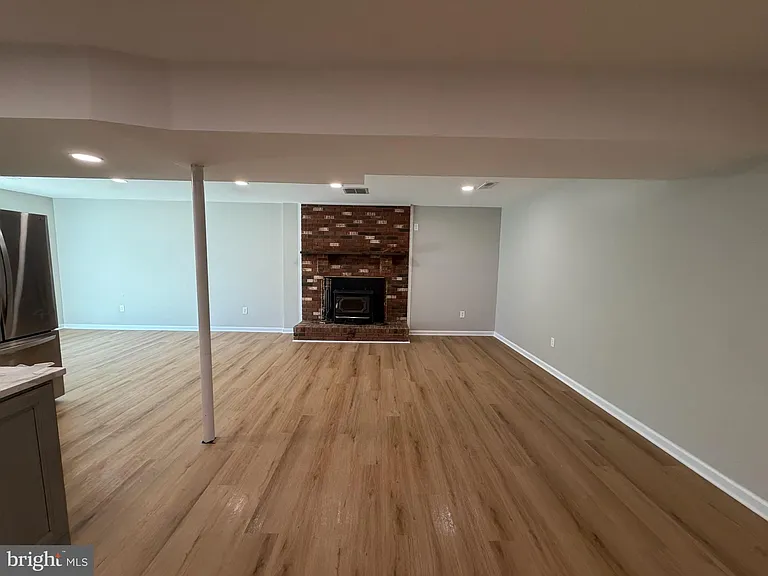 6521 Lancaster Dr — Photo 2