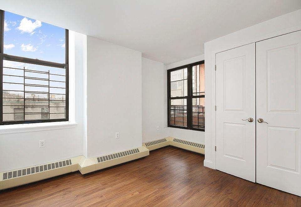 2nd image of 365 Jay St #2B