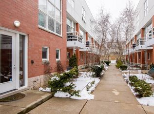 2928 N Wood St UNIT B, Chicago, IL 60657