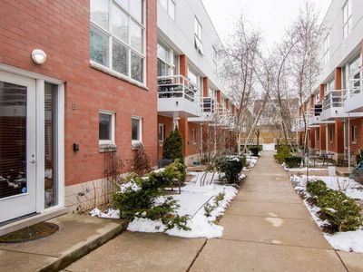2928 N Wood St UNIT B, Chicago, IL, 60657