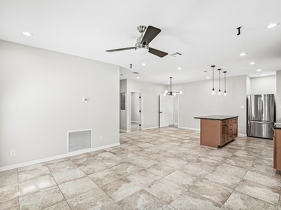 3rd image of 1948 Essex Pl