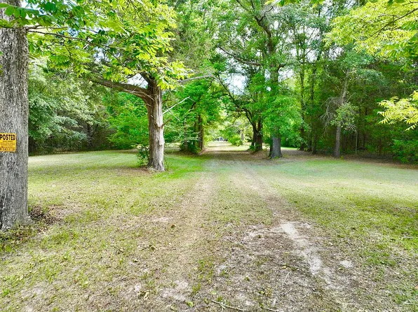 2237 Cedar Park Rd, Lumber City, GA 31549