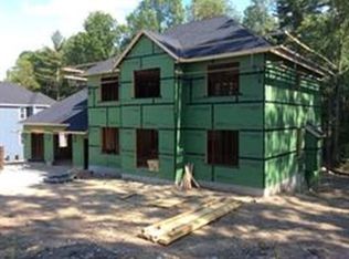 11 Hyde Rd, Charlton, MA 01507