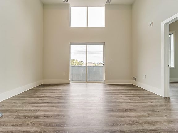5th image of 660 Grand St APT 305