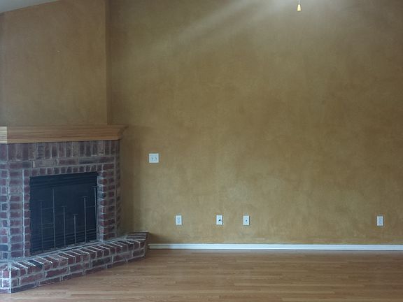 4th image of 7519 N 134th Ave E