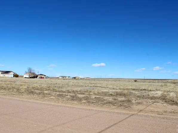 1752 N Bear Gulch Ln, Pueblo West, CO 81007