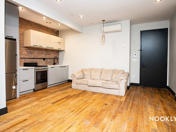 2nd image of 301 Broadway #2P