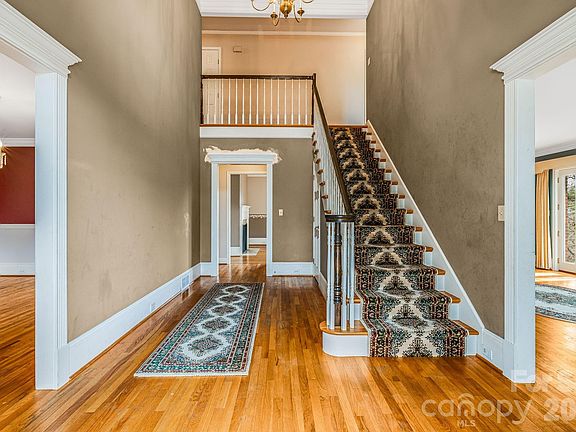 5th image of 200 Duck Dr